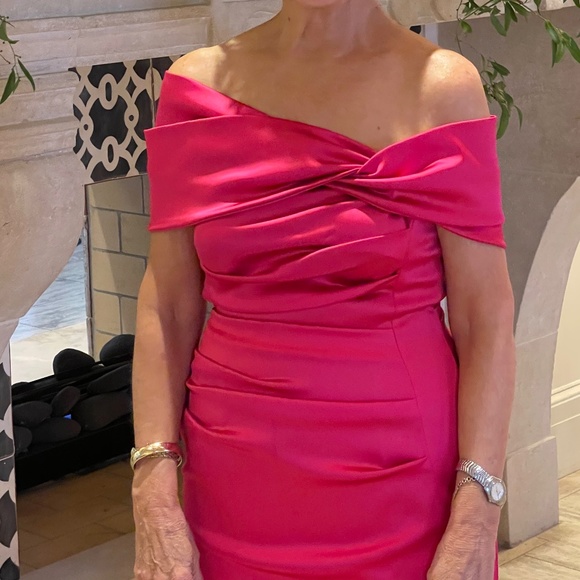 Formal gown - Picture 2 of 2